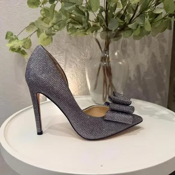 Betsey Johnson Prince D'Orsay Glitter Bow Stiletto Silver Women's 6 Excellent - Picture 1 of 6
